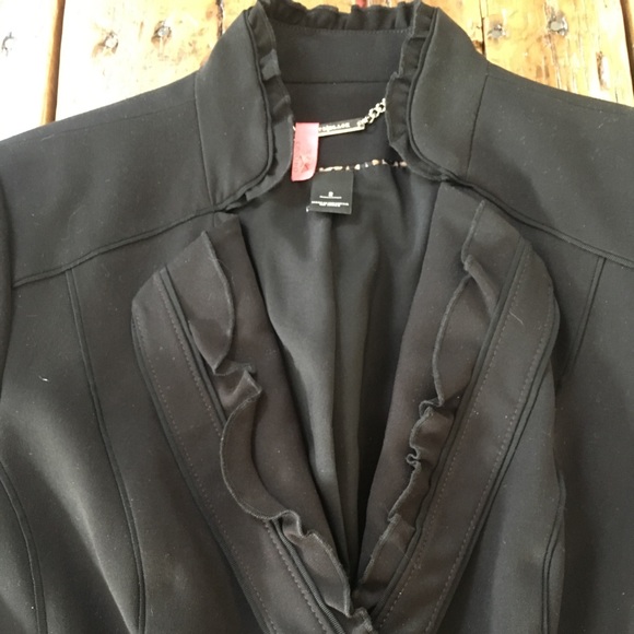 Black 3/4 Length sleeve fitted suit jacket - Picture 2 of 3